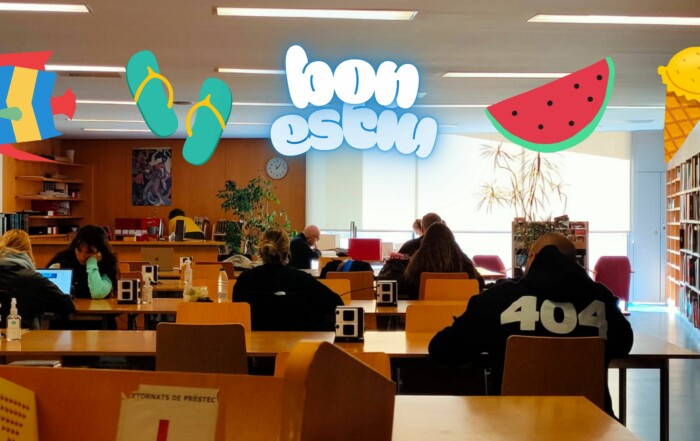 La biblioteca de Barcelona es refresca amb imatges que ens recorden l'estiu i un missatge que desitja "Bon estiu".