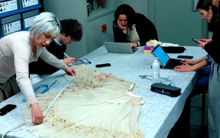 El CSIC Danza visita el MAE dins la seva investigació pràctica de l'evolució de la dansa espanyola (1894-1936).