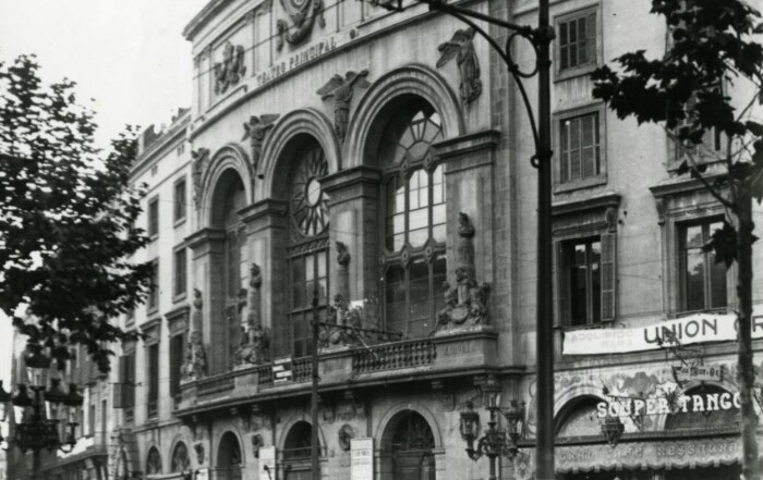 Façana del Teatre Principal de Barcelona, primer terç del segle XX