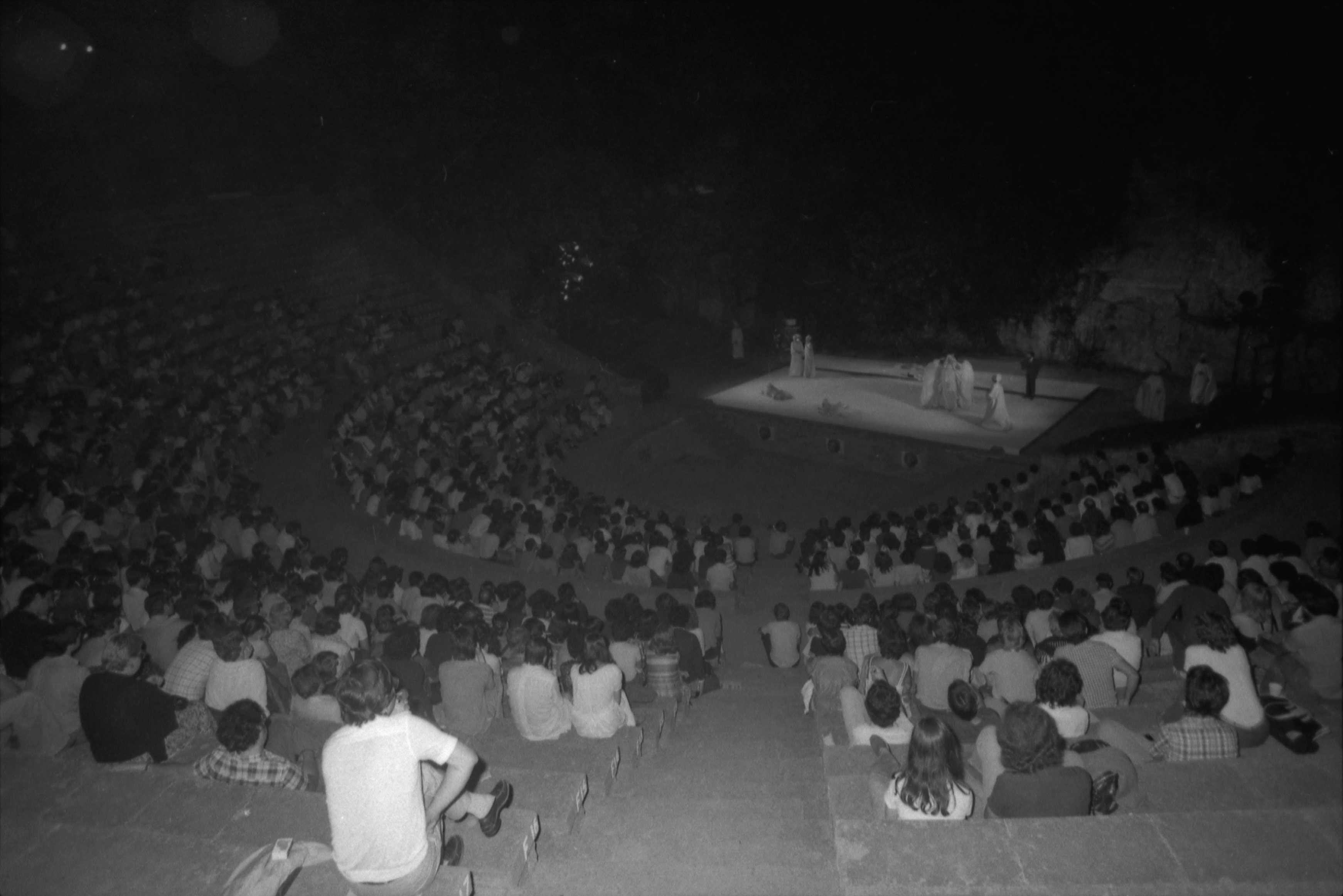 Fotografia. Pau Barceló. Antígona. Teatre Grec. 1979