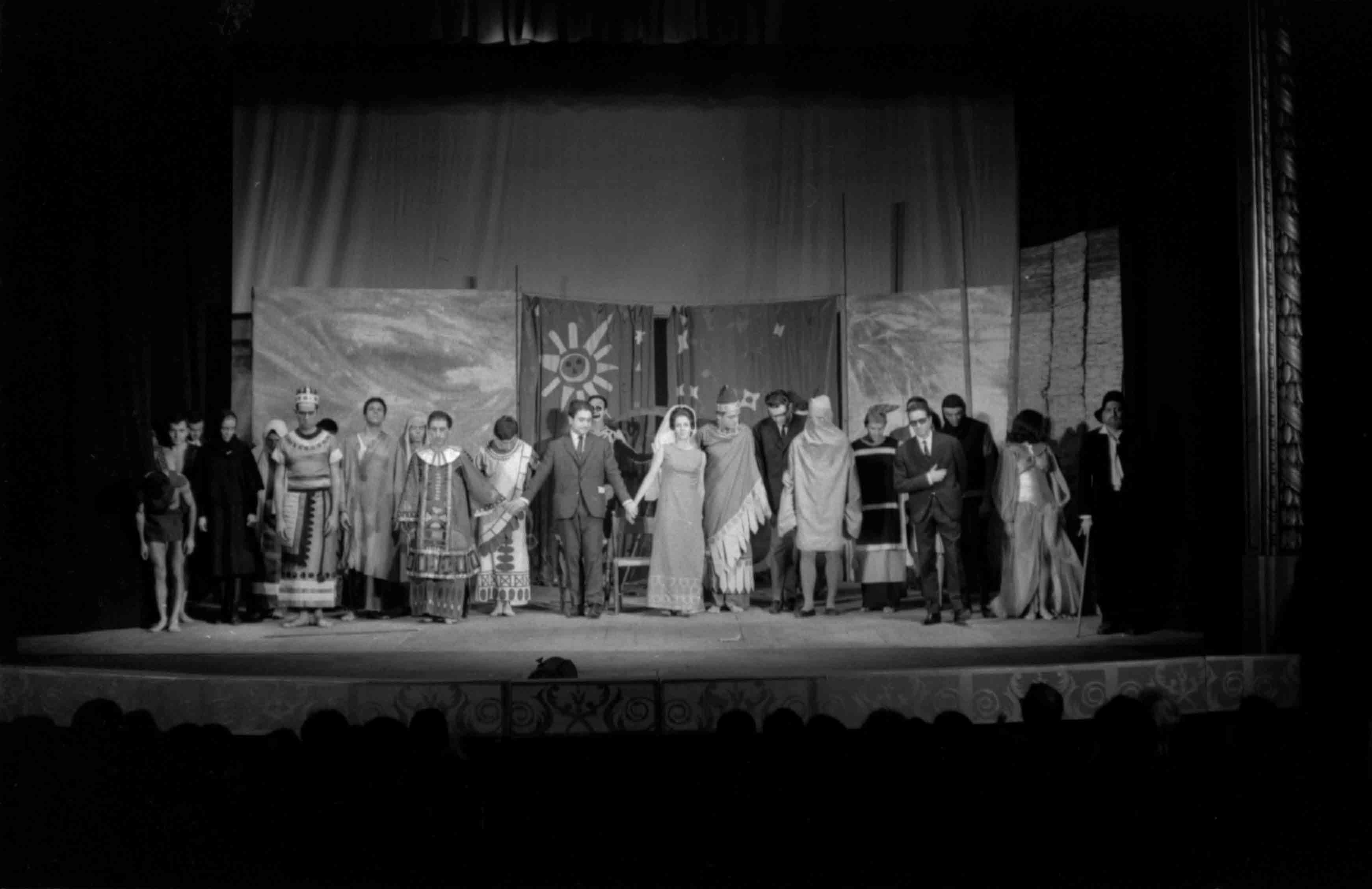 Fotografia. Andreu Basté. Gent de Sinera. Teatre Romea, 11/11/1963