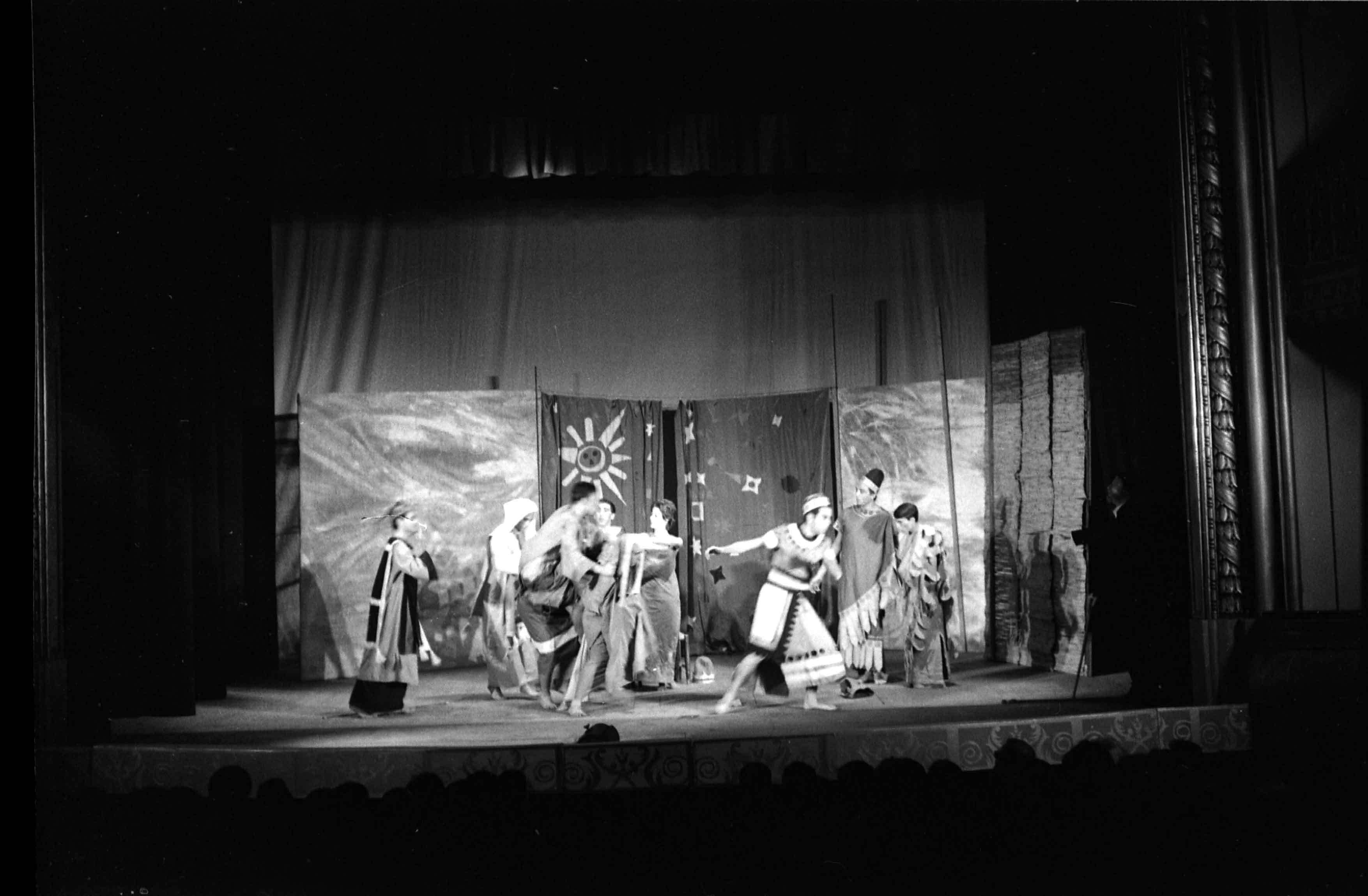 Fotografia. Andreu Basté. Gent de Sinera. Teatre Romea, 11/11/1963