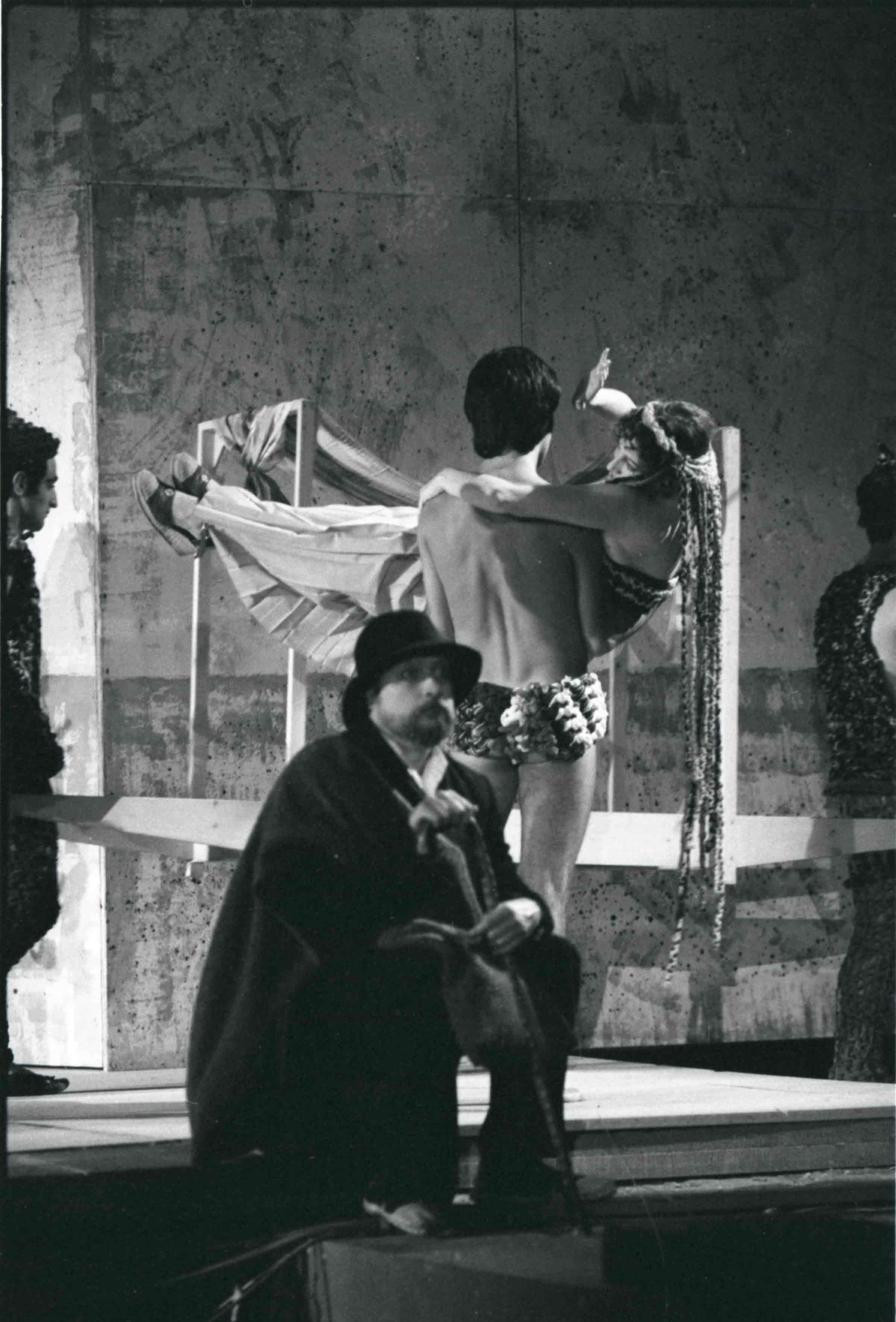 Fotografia. Pilar Aymerich. Primera història d'Esther. Teatre Grec, 1977