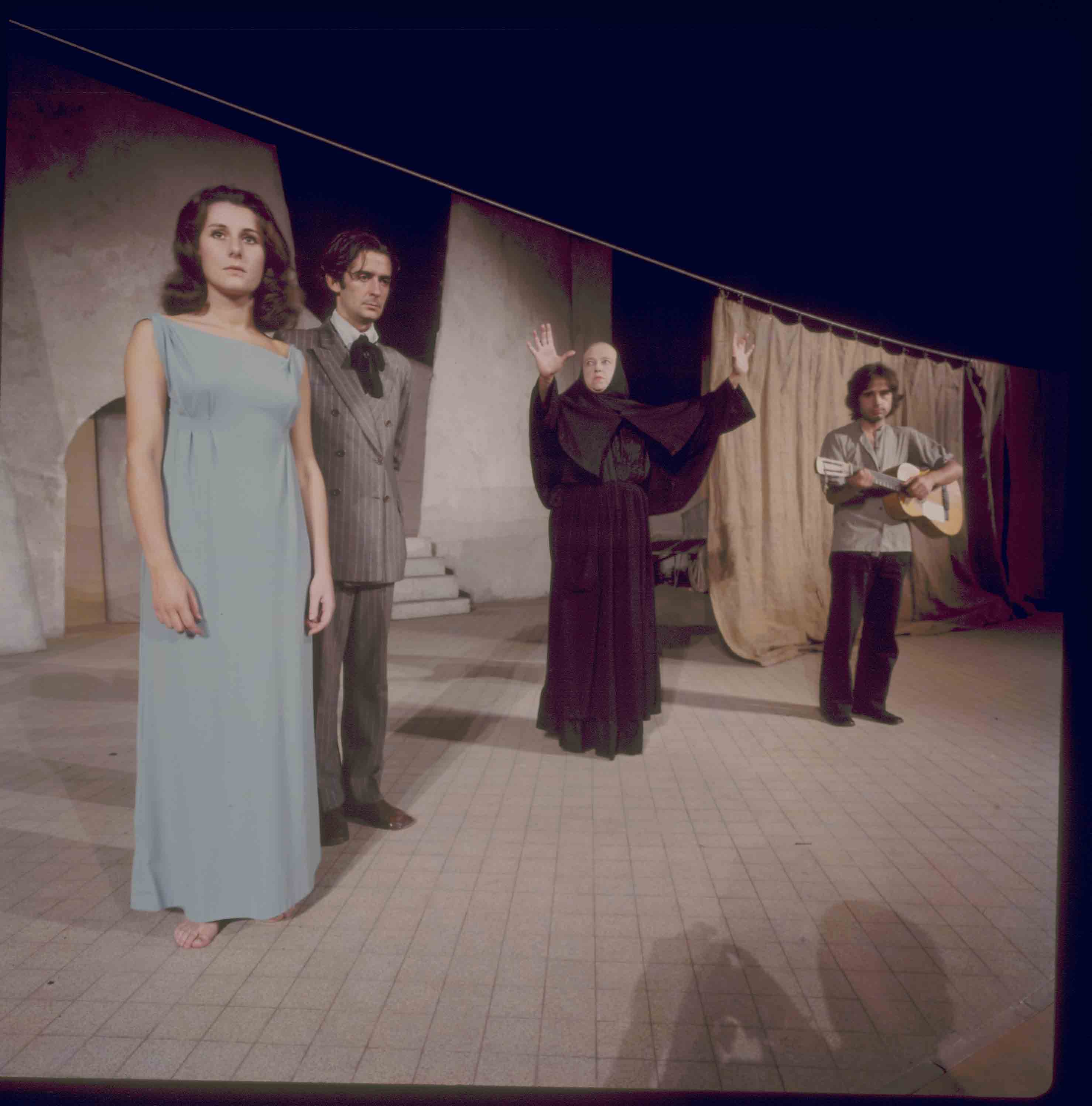 Fotografia. Pau Barceló. Ronda de mort a Sinera. Companyia Adrià Gual. Teatre Romea, 1970