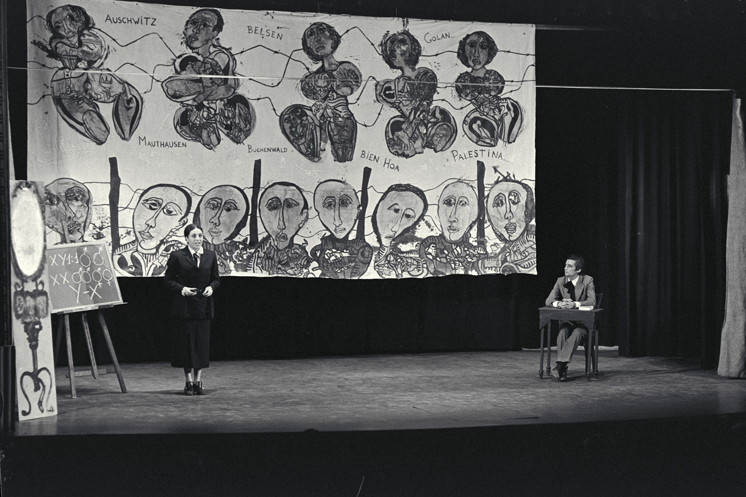 Fotografia. Pau Barceló. Ronda de mort a Sinera. Companyia Adrià Gual. Teatre Romea, 1970