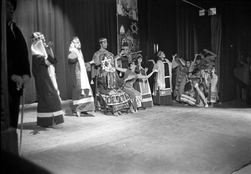 Fotografia. Andreu Basté. Ronda de Mort a Sinera. Teatre Romea, 1/10/1965